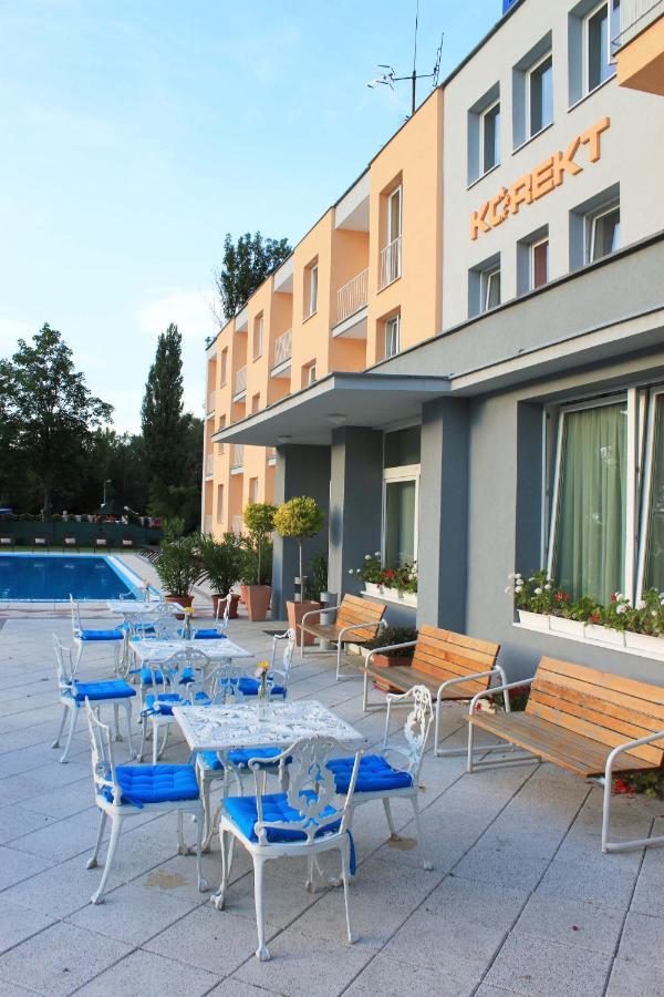 Hotel Korekt Piest'any Exterior foto